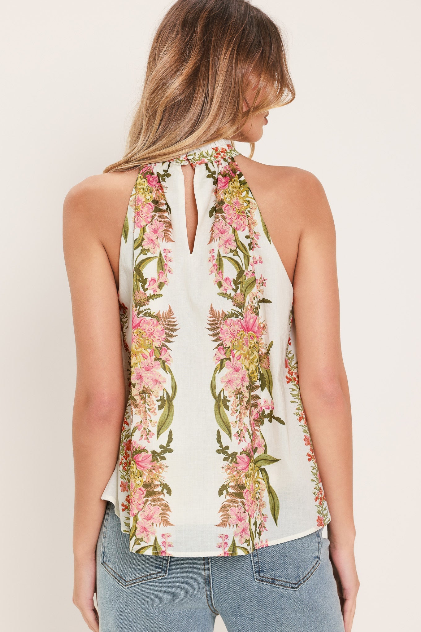 BOTANICAL ESCAPE WOVEN HALTER TOP - Glamourous Grace
