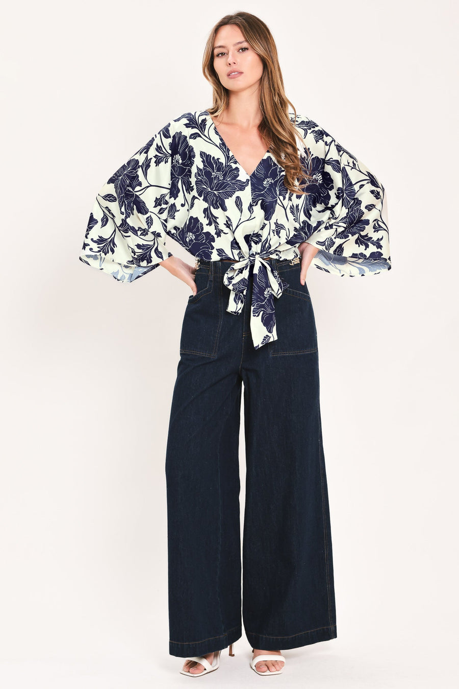 WHITE MAGNOLIA CURRENT WOVEN TOP - Glamourous Grace