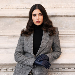 Isabella (navy) - Italian lambskin leather gloves with cashmere lining & touchscreen feature - Glamourous Grace