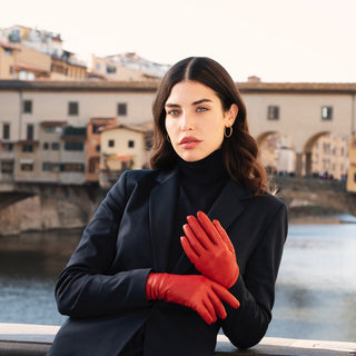 Isabella (red) - Italian lambskin leather gloves with cashmere lining & touchscreen feature - Glamourous Grace