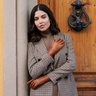 Isabella (cognac) - Italian lambskin leather gloves with cashmere lining - Glamourous Grace