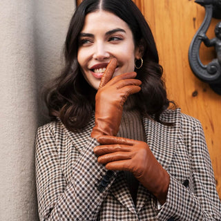Sofia (cognac) - Italian lambskin leather gloves with silk lining - Glamourous Grace