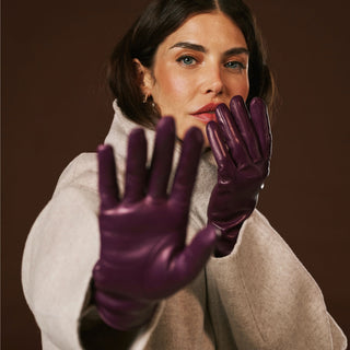 Isabella (eggplant) - Italian lambskin leather gloves with cashmere lining - Glamourous Grace