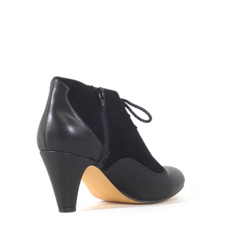 Izzy Vintage Booties - Glamourous Grace