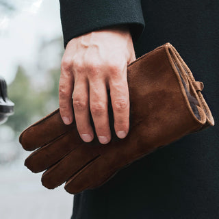 Jack (brown) – Suede leather gloves with luxurious sheep fur lining - Glamourous Grace
