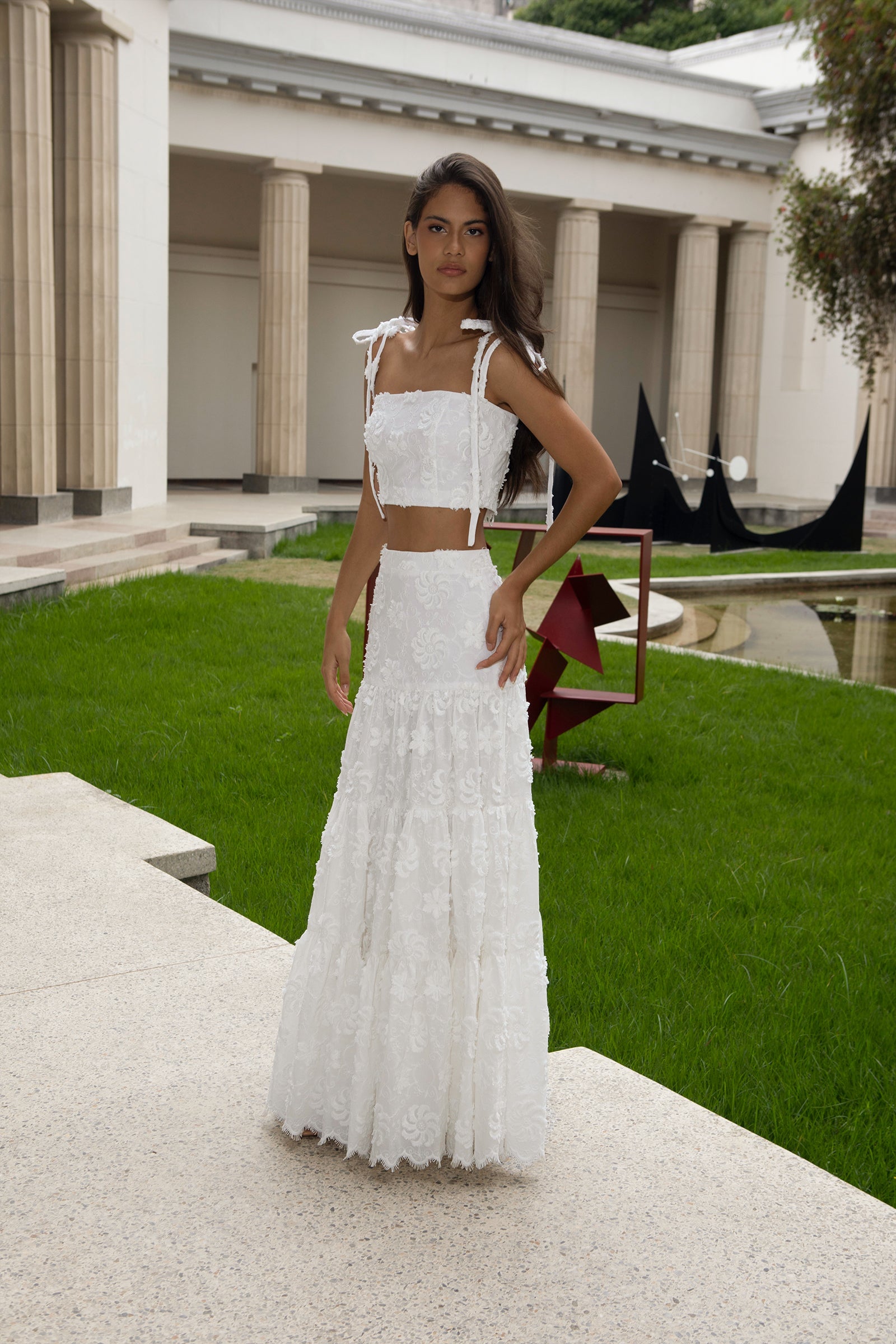 JAZMIN TOP IN EMBROIDERY GARDEN OFF WHITE - Glamourous Grace