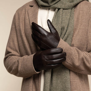Julian (dark brown) - Classic sheepskin leather gloves with warm fleece lining and touchscreen feature - Glamourous Grace