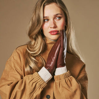 Julietta (brown) - Lambskin leather gloves with plush rabbit fur lining and touchscreen feature - Glamourous Grace