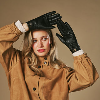 Julietta (black) - Lambskin leather gloves with plush rabbit fur lining and touchscreen feature - Glamourous Grace