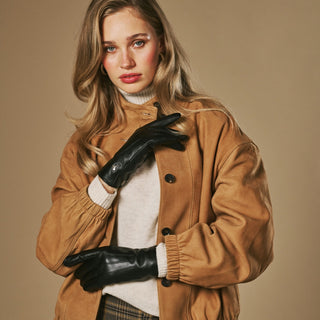 Julietta (black) - Lambskin leather gloves with plush rabbit fur lining and touchscreen feature - Glamourous Grace