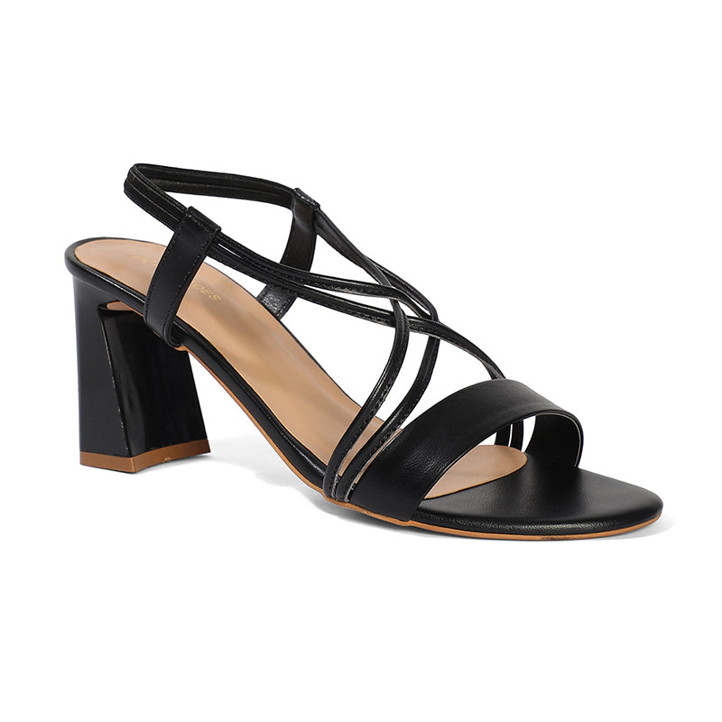 Nivelle - White Sandals - Glamourous Grace