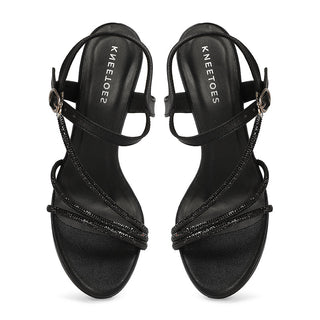 Vivien - Black Stilettos