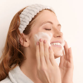 Kirei Calming Foam Cleanser - Glamourous Grace