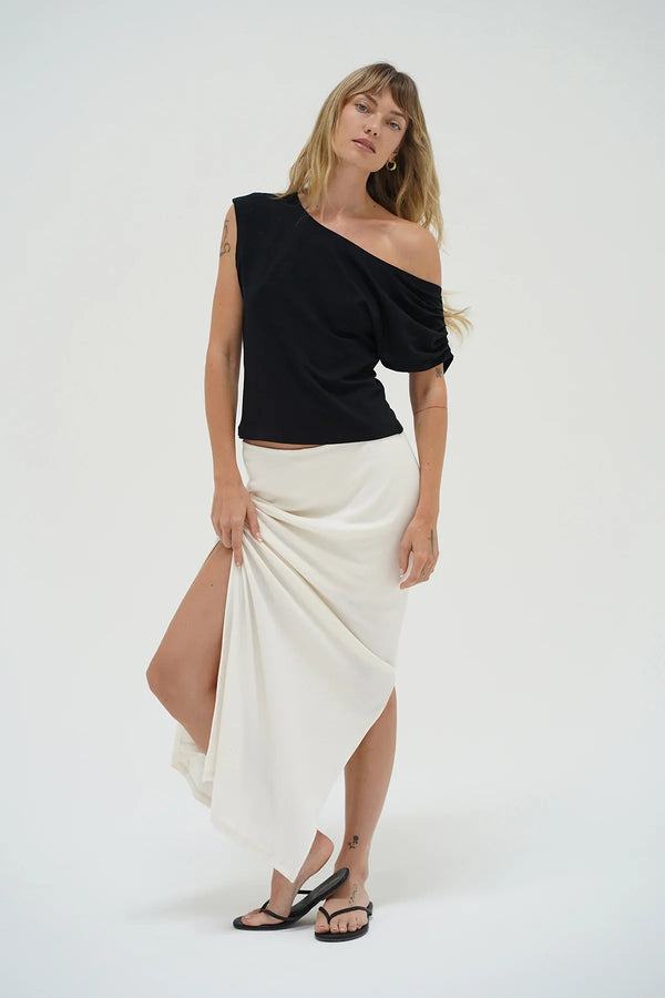 Steph Ribbed Skirt | Whisper White - Glamourous Grace