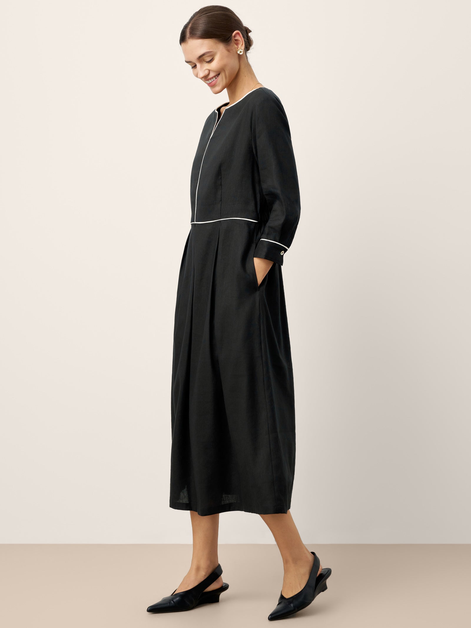 Linen-Lyocell Contrast Trim Gathered Midi Dress NYX - Glamourous Grace