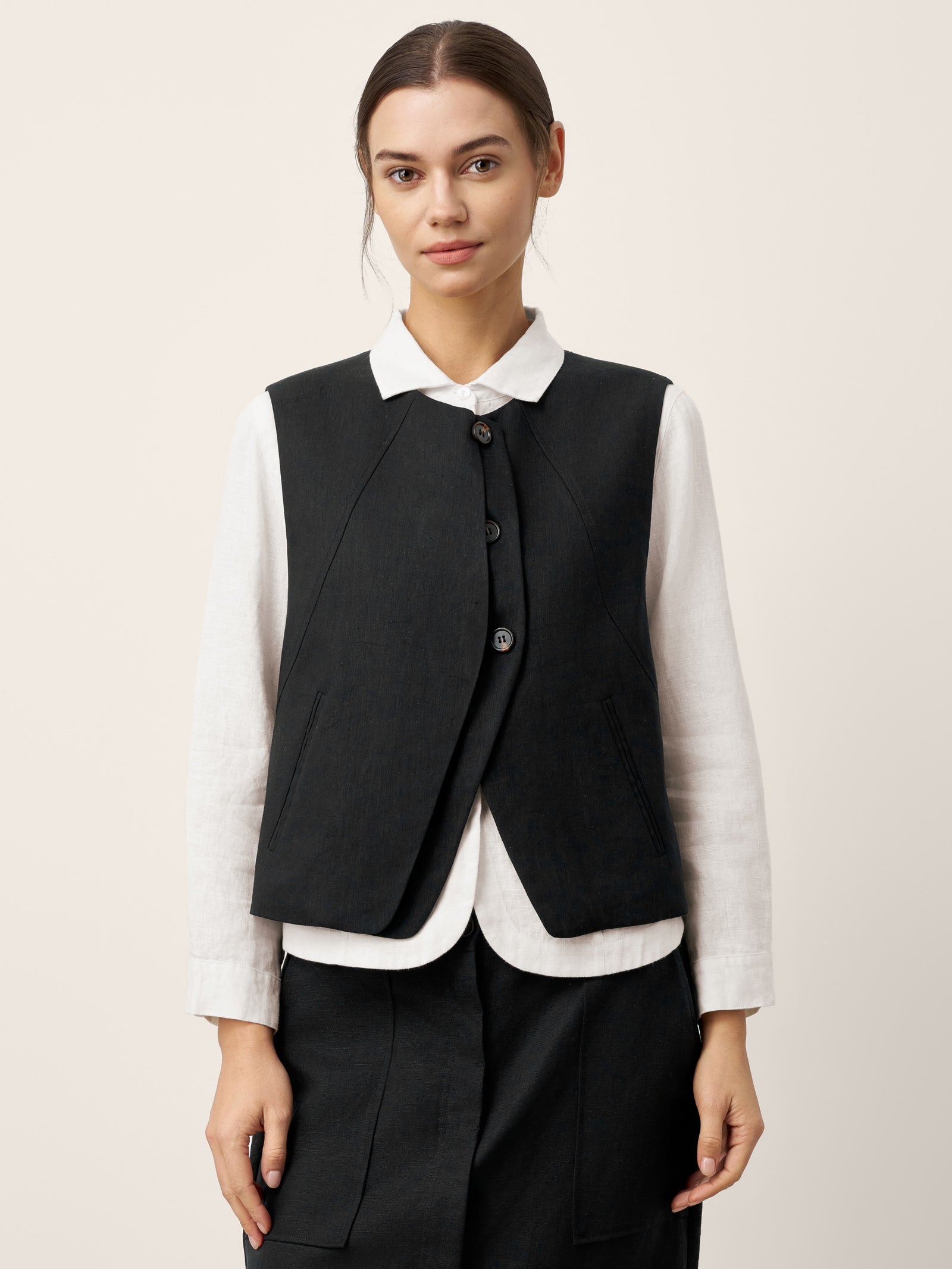 Linen-Lyocell Panel Layered Vest ODELIA - Glamourous Grace