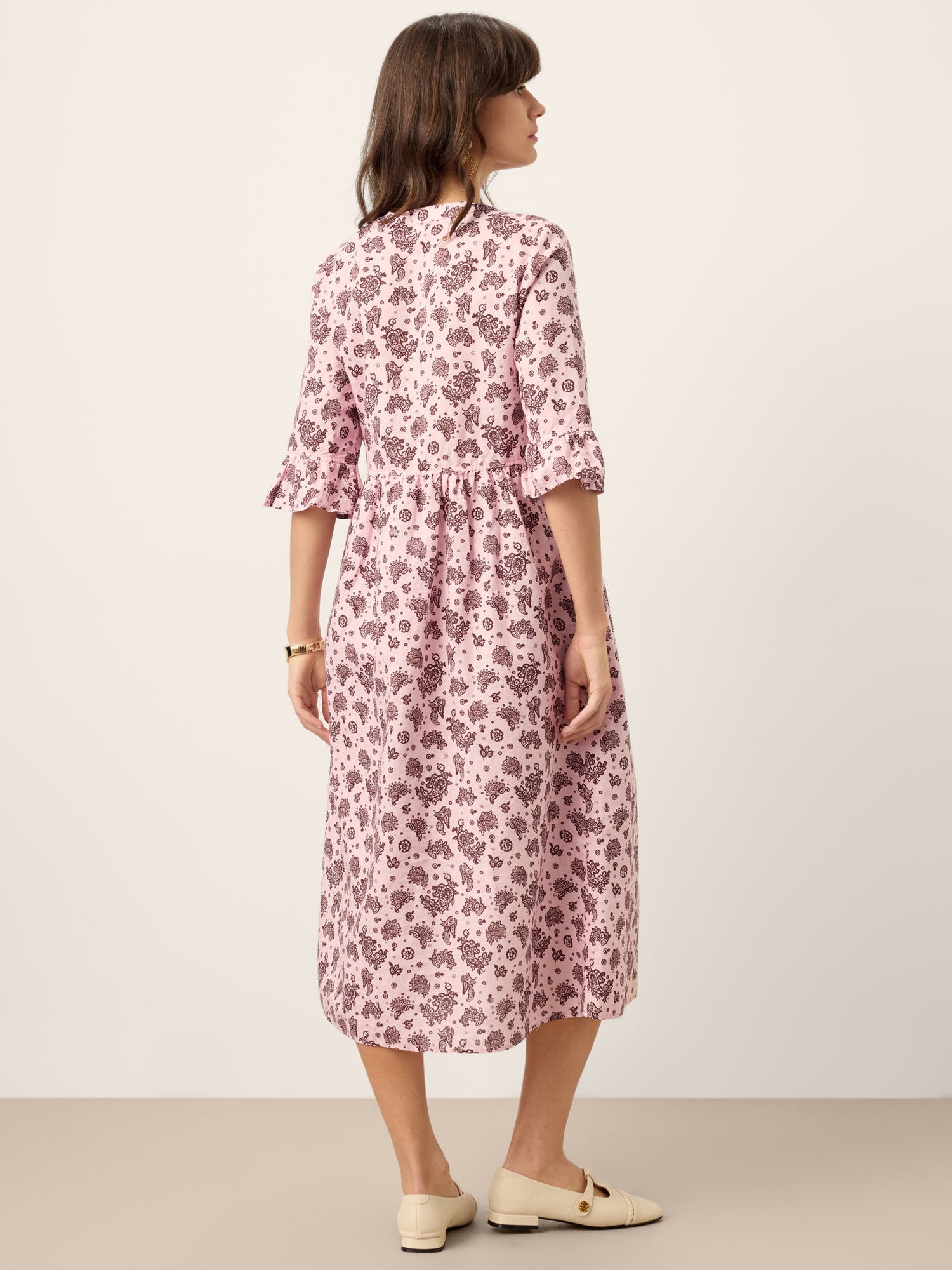 Linen Paisley Pintucked Ruffle-Cuff Maxi Dress MAELYN - Glamourous Grace