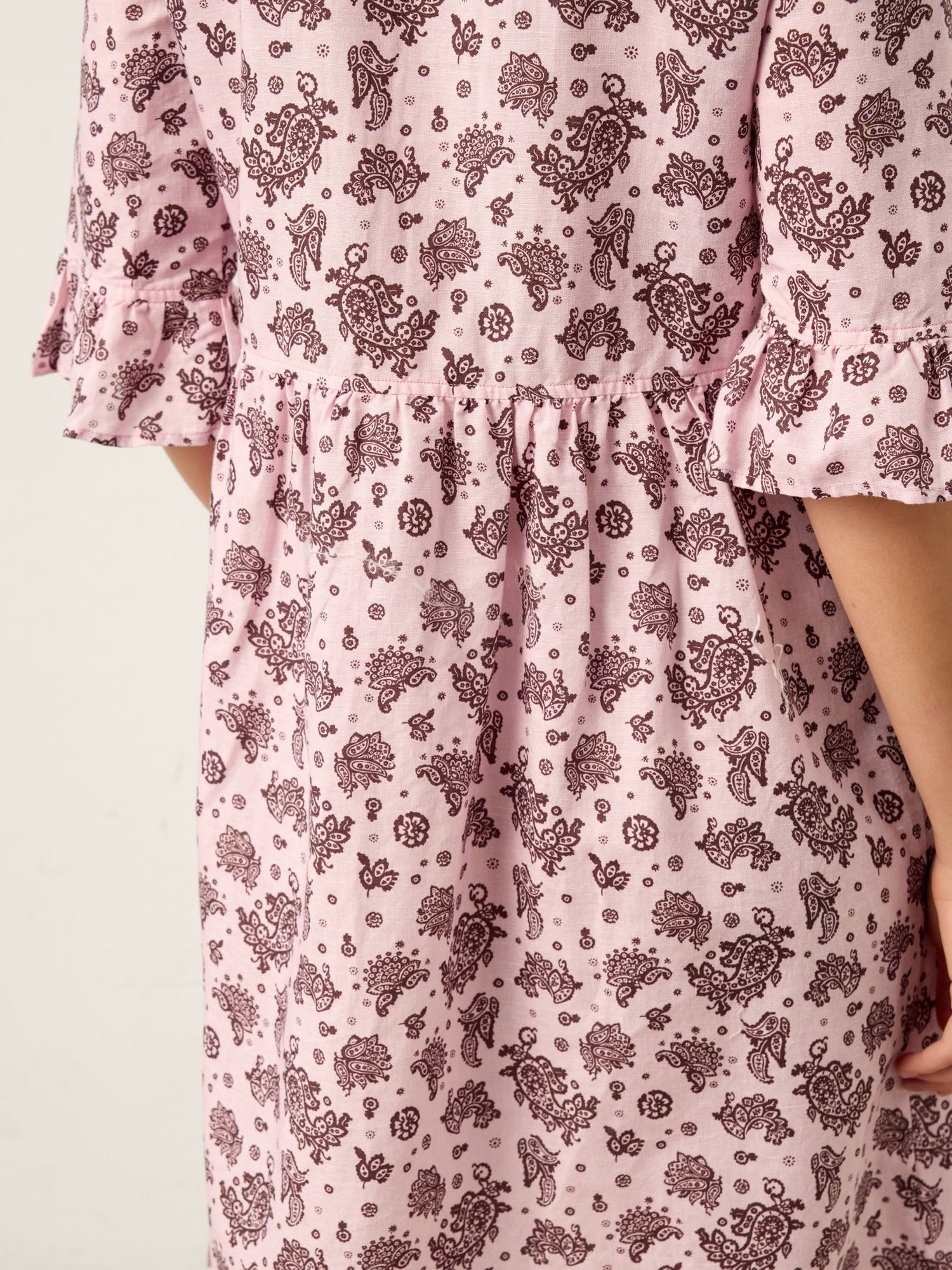 Linen Paisley Pintucked Ruffle-Cuff Maxi Dress MAELYN - Glamourous Grace