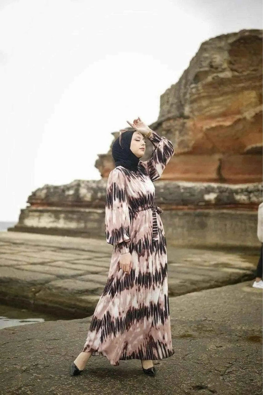 Elara Signature Maxi Dress - Glamourous Grace