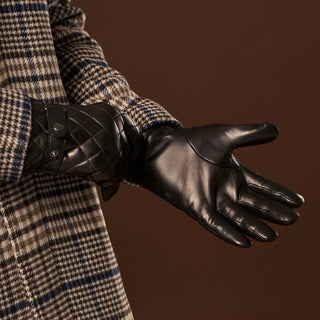 Luca (black) - Italian lambskin leather gloves with cashmere lining and checkered pattern - Glamourous Grace