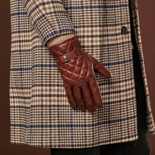 Luca (brown) - Italian lambskin leather gloves with cashmere lining and checkered pattern - Glamourous Grace