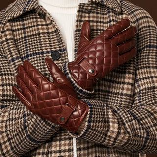 Luca (brown) - Italian lambskin leather gloves with cashmere lining and checkered pattern - Glamourous Grace