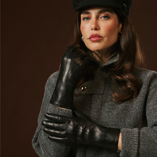 Luciana (black) - Extended women’s Italian lambskin leather gloves with rabbit fur lining - Glamourous Grace