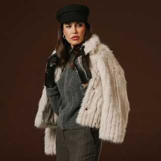 Luciana (black) - Extended women’s Italian lambskin leather gloves with rabbit fur lining - Glamourous Grace
