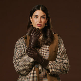 Luciana (brown) - Extended women's Italian lambskin leather gloves with rabbit fur lining - Glamourous Grace