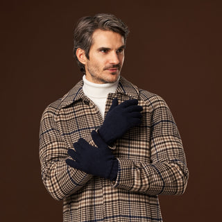 Luciano (dark blue) - Handmade Italian knitted wool gloves with luxurious cashmere lining - Glamourous Grace