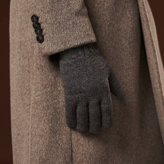 Luciano (grey) - Handmade Italian knitted wool gloves with luxurious cashmere lining - Glamourous Grace