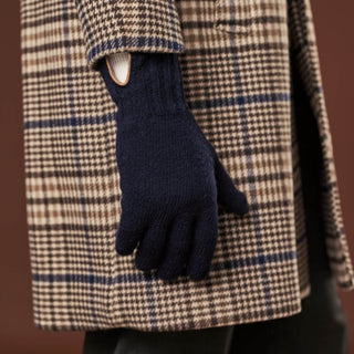 Luciano (dark blue) - Handmade Italian knitted wool gloves with luxurious cashmere lining - Glamourous Grace