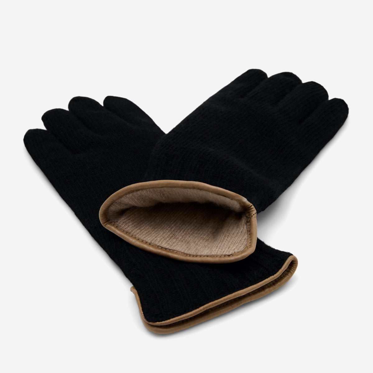 Luciano (black) - Handmade Italian knitted wool gloves with luxurious cashmere lining - Glamourous Grace