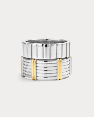 The Luna Bezel Ring Set