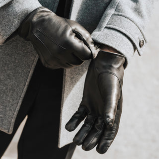 Marco (black) - Italian lambskin leather gloves with brown rabbit fur lining - Glamourous Grace