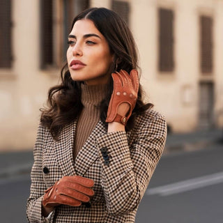 Maria (brown) - Italian driving gloves made of American deerskin leather - Glamourous Grace