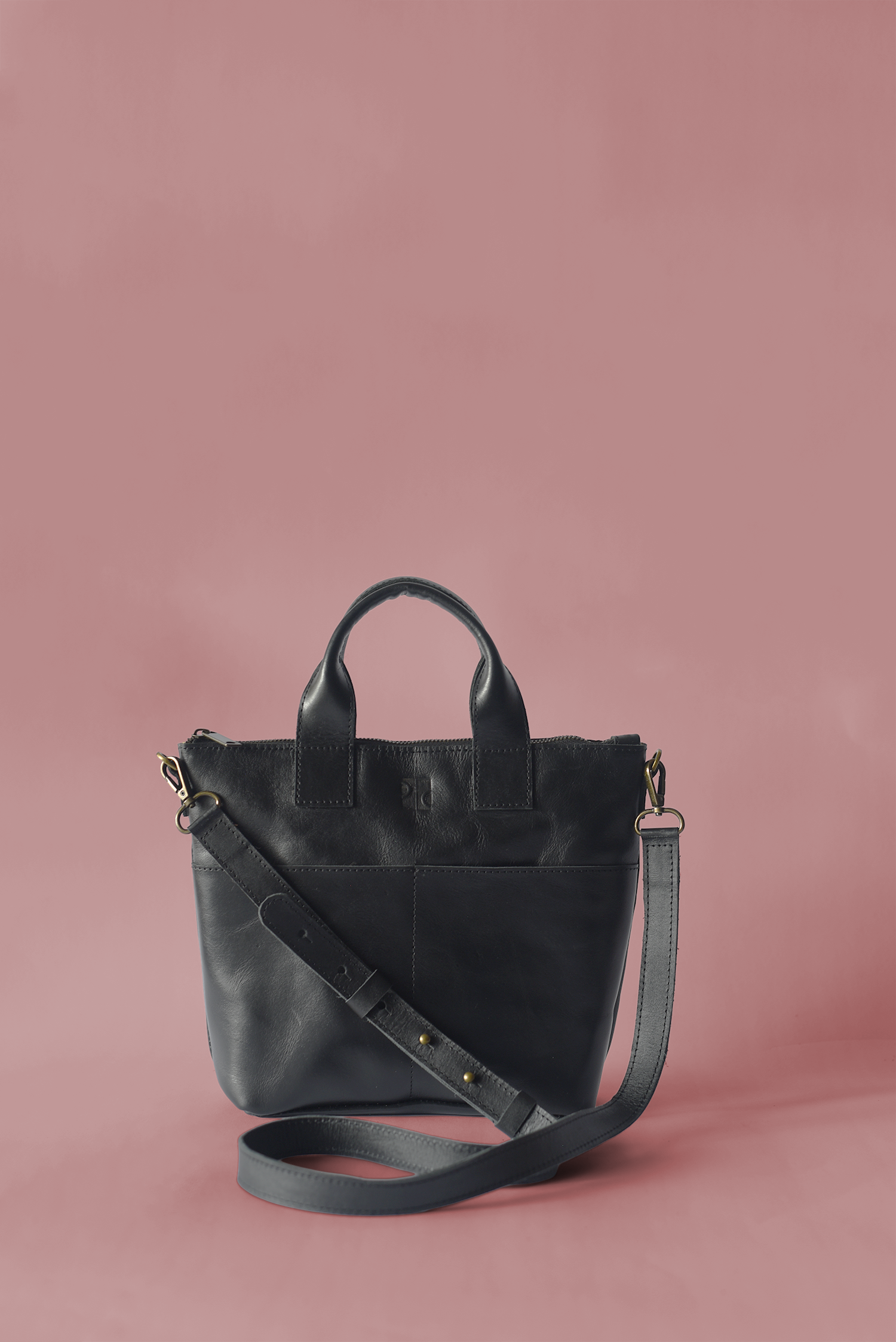 Medium Crossbody