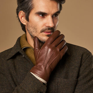 Noah (brown) – Luxurious deerskin leather gloves with warm wool lining - Glamourous Grace