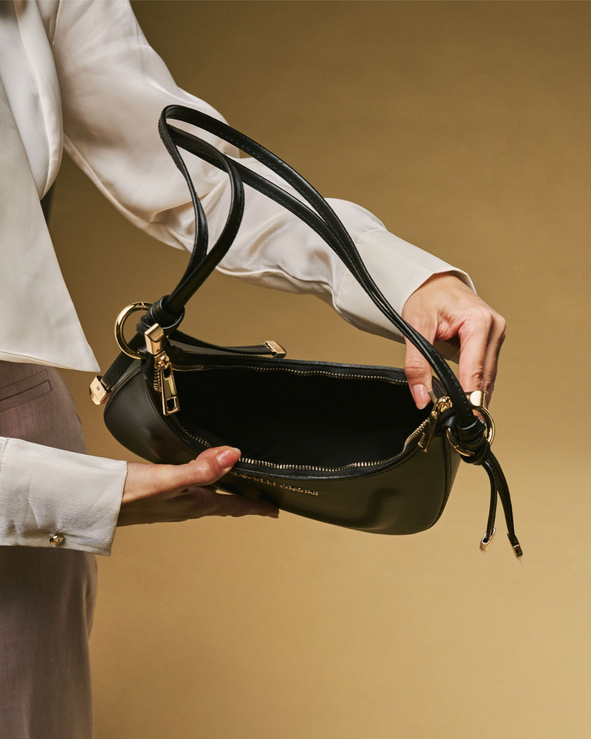 Ornella (black) - Italian calf leather women's crossbody bag (with shoulder strap) - Glamourous Grace