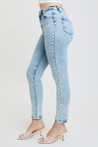 Women's Essential Skinny Jeans