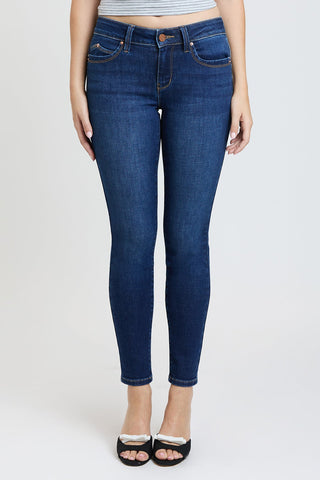 Women's Luxe Mid Rise WannaBettaButt Skinny Jeans - Glamourous Grace