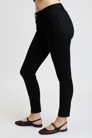 Women's Luxe Mid Rise WannaBettaButt Skinny Jeans - Glamourous Grace