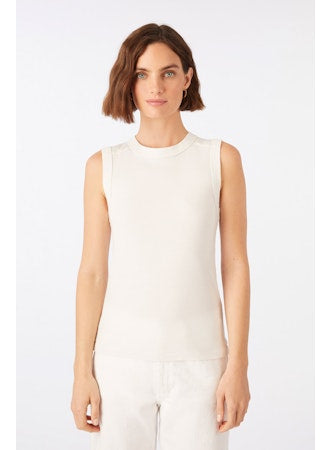 AMO Penny Muscle Tee, Eggshell 771 - Glamourous Grace