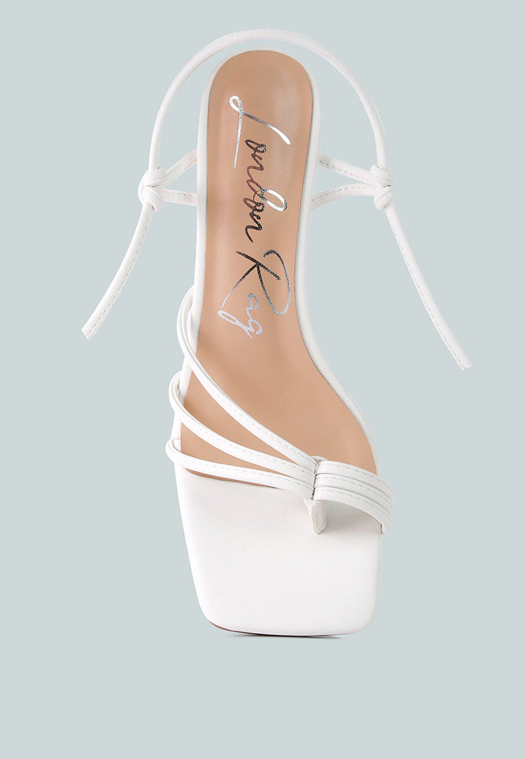 Piri Toe Ring Tie Up Block Sandals