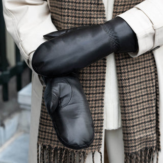 Paris (black) – Sheepskin leather mittens with lambswool lining and touchscreen feature - Glamourous Grace