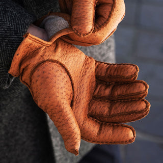 Antonio (brown) – Luxurious Italian peccary leather gloves with cashmere lining - Glamourous Grace