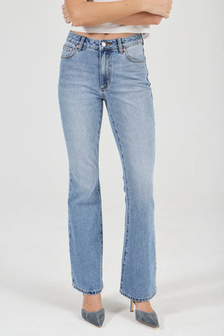 Midtown Flare Boot Jeans Surrender