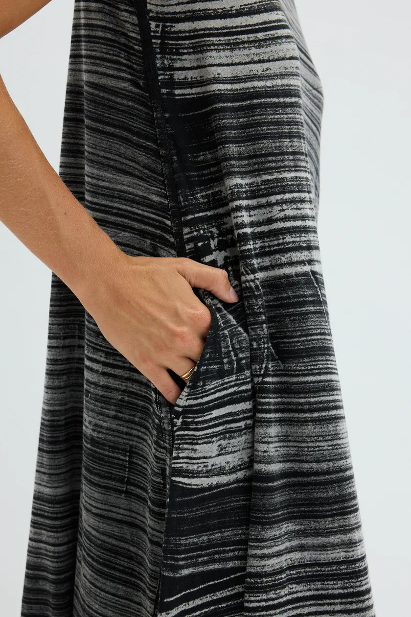 Raquel Allegra Cocoon Dress - stripe - Glamourous Grace