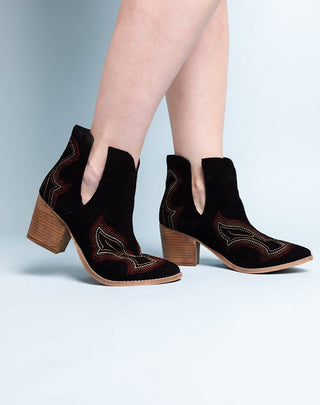 Journee Ankle Boots in Black - Glamourous Grace