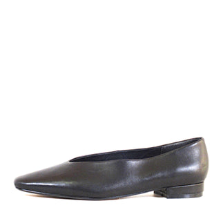 Slick Ballet Flats - Glamourous Grace